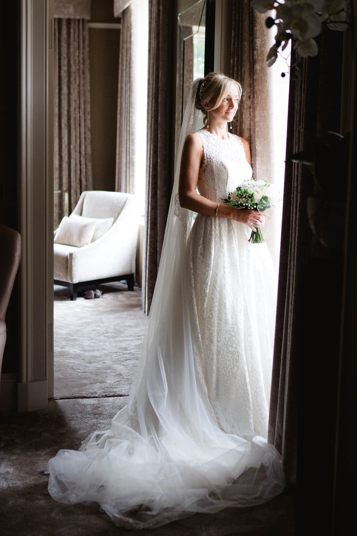 Bridal Portrait at Carlowrie Castle in Scotland photo